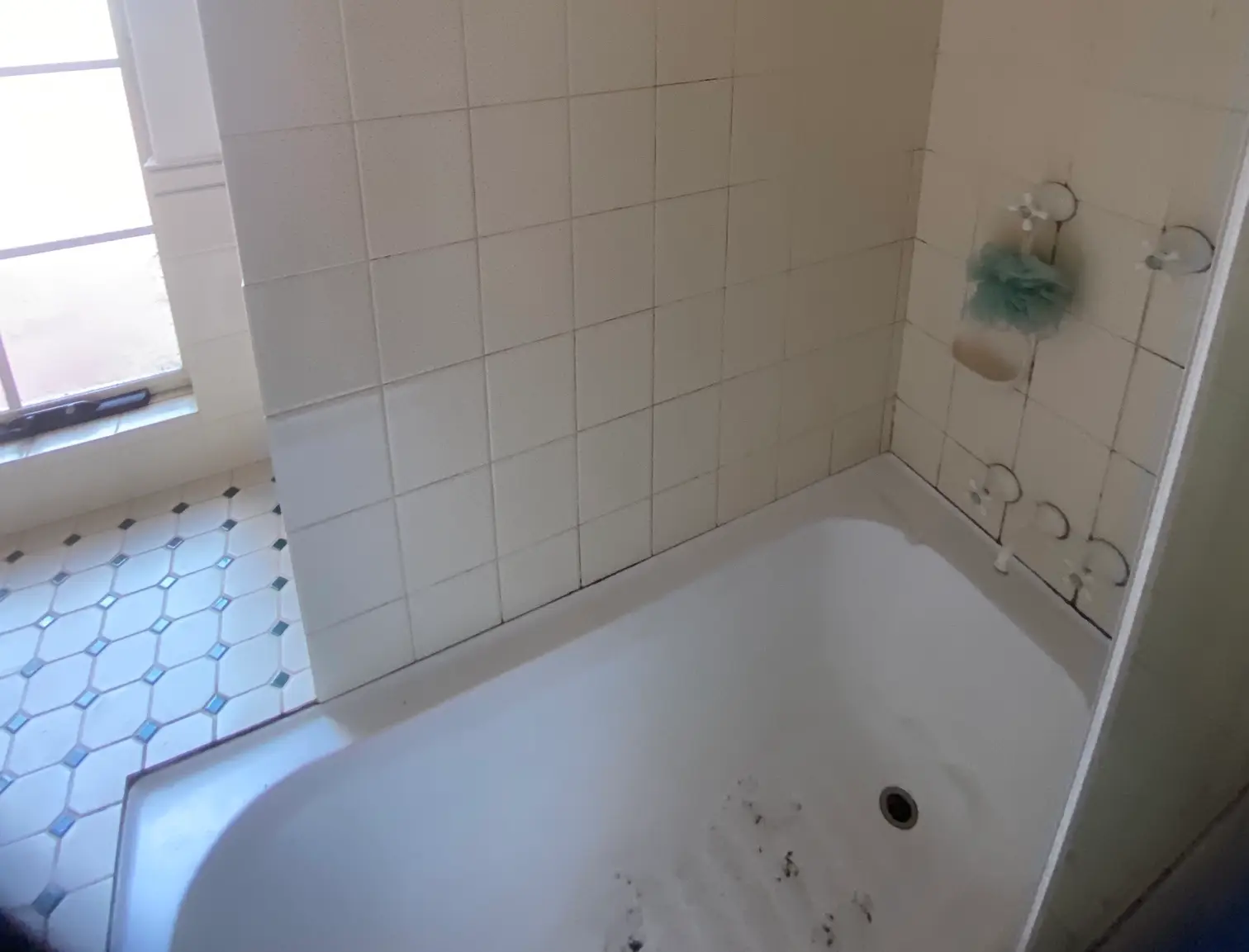 bathroom condition before bond cleaning in perth